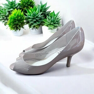 RSVP Women's Maren Nude Patent Peep toe heels size 8